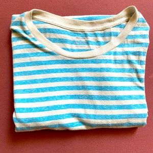 Men’s Old Navy T-shirt